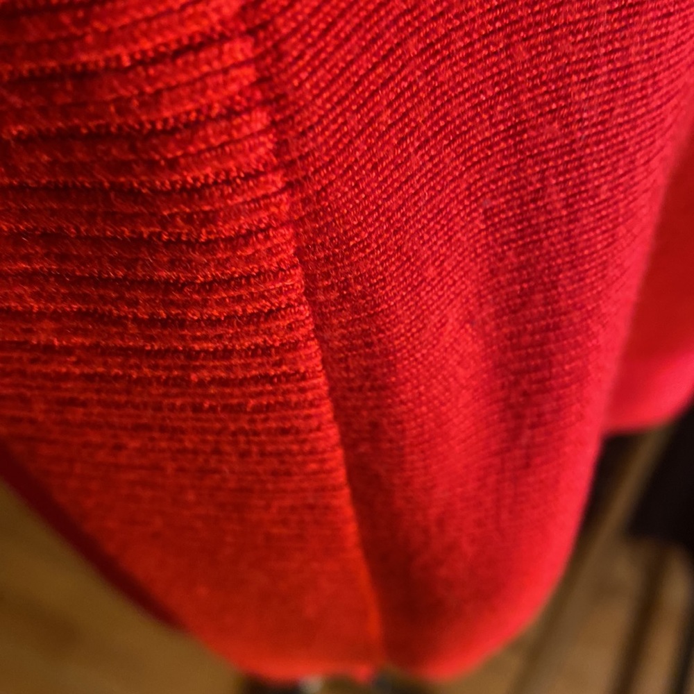 RED EXPRESS TOP - Picture 5 of 5